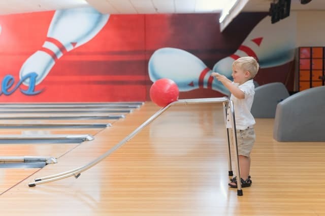 children&#39;s bowling, idea for a family outing Deauville
